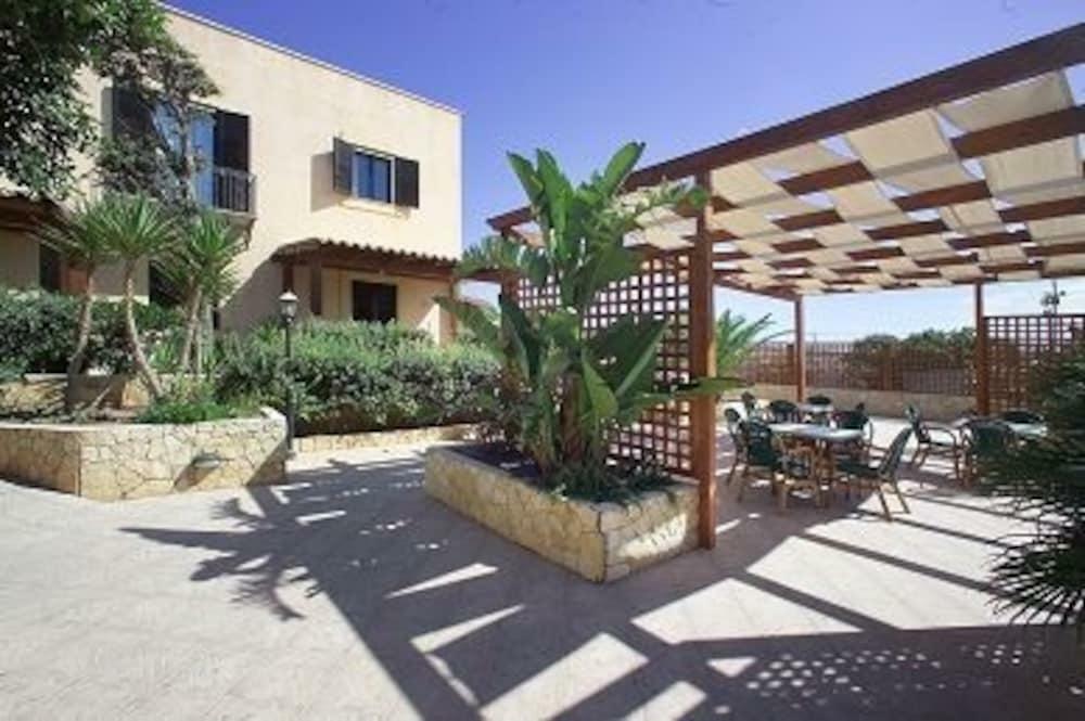 Oasis Hotel Residence Resort Лампедуза Экстерьер фото
